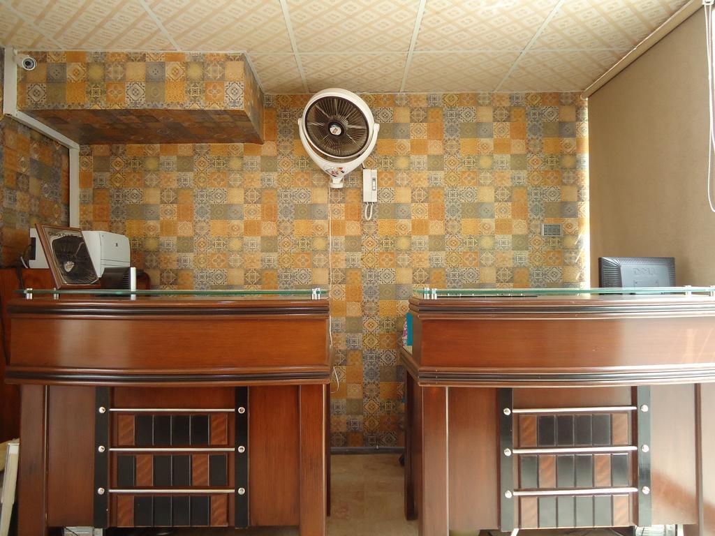 Patel Residency Guest House Karachi Esterno foto