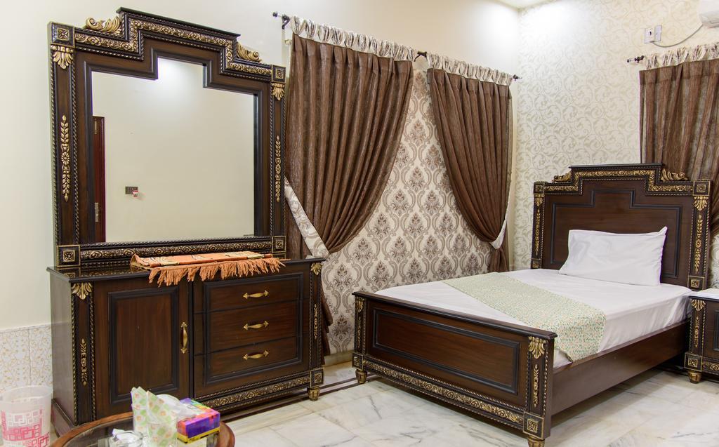 Patel Residency Guest House Karachi Esterno foto